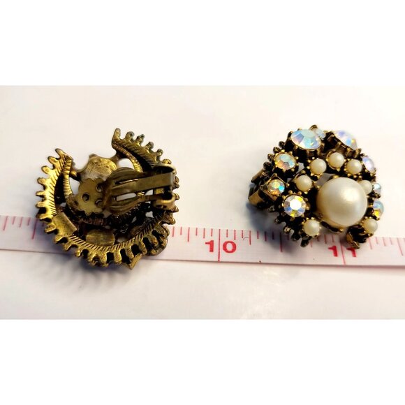 Vintage Clip Earrings Clear Rhinestone and White Faux Pearl Clip Gold Tone PR23 - Picture 4 of 9